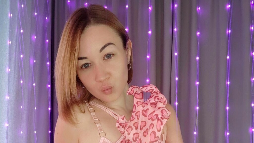 VikkyMonroe