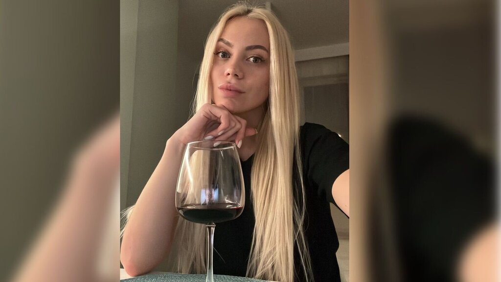SecretDominika