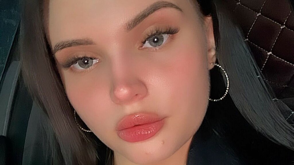 AngelaLily